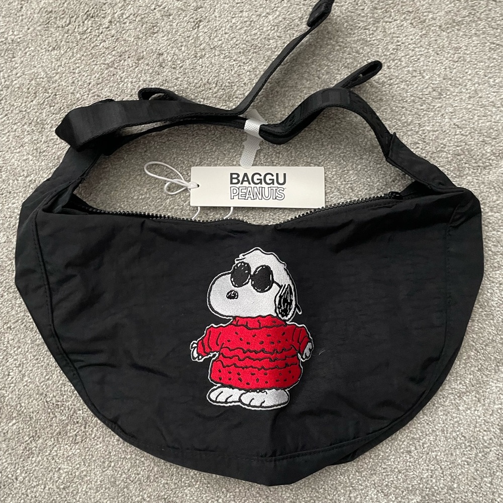 BAGGU UO Exclusive Joe Warm Embroidered Medium Nylon Crescent Bag